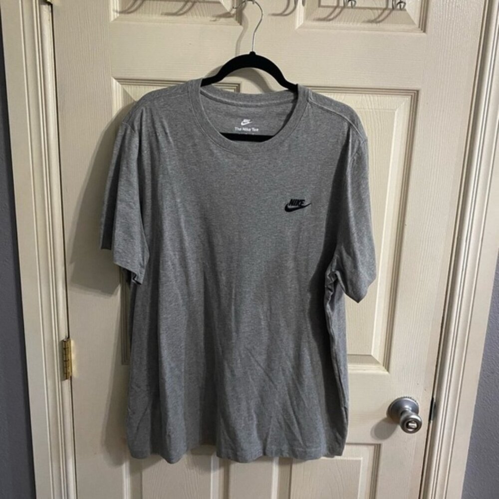 Nike tee